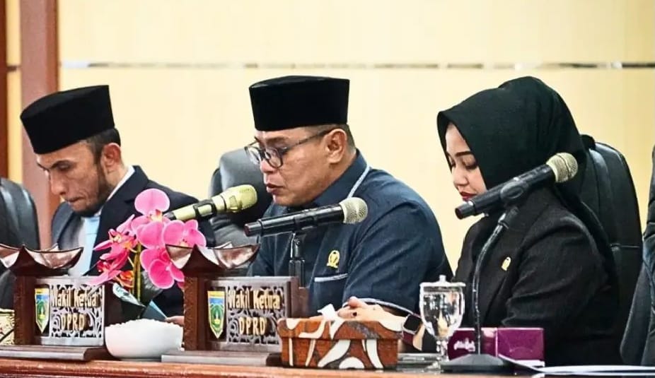 Wawako Allex bersama dua wakil pimpinan DPRD, Mardiansyah dan Nurafni Fitri, SH .
